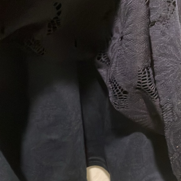 - Children’s place 7/8 girls sleeveless dress navy blue floral lace - Picture 5 of 7